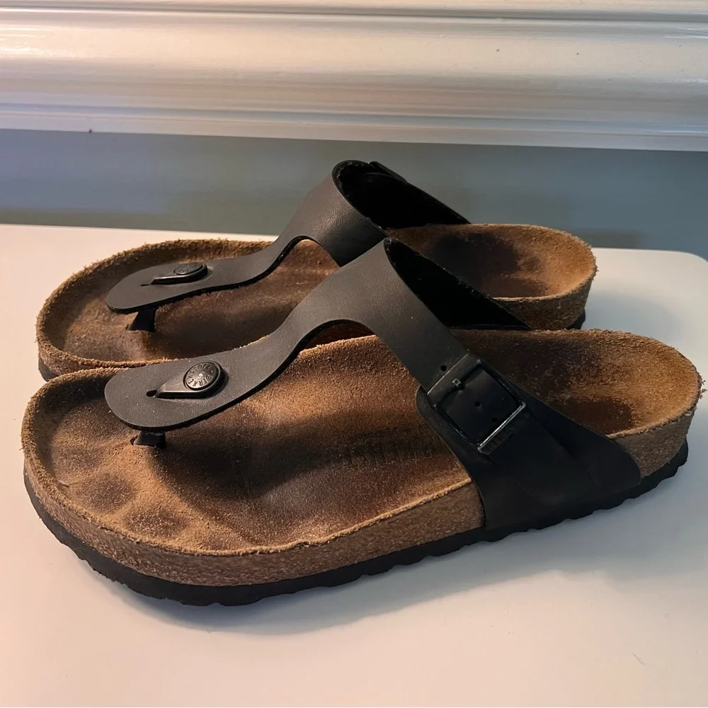 Birkenstock Black Gizeh Thong Sandals | Classic Comfort | Size 39 or 8.5 US - Picture 1 of 6